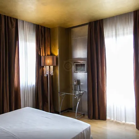 Vdb Next Hotel 4*