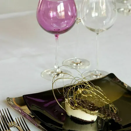 Отель Vdb Next 4*